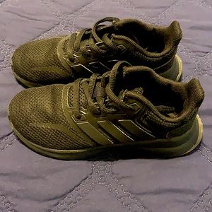 Boys Black Adidas shoes. Size 11 K